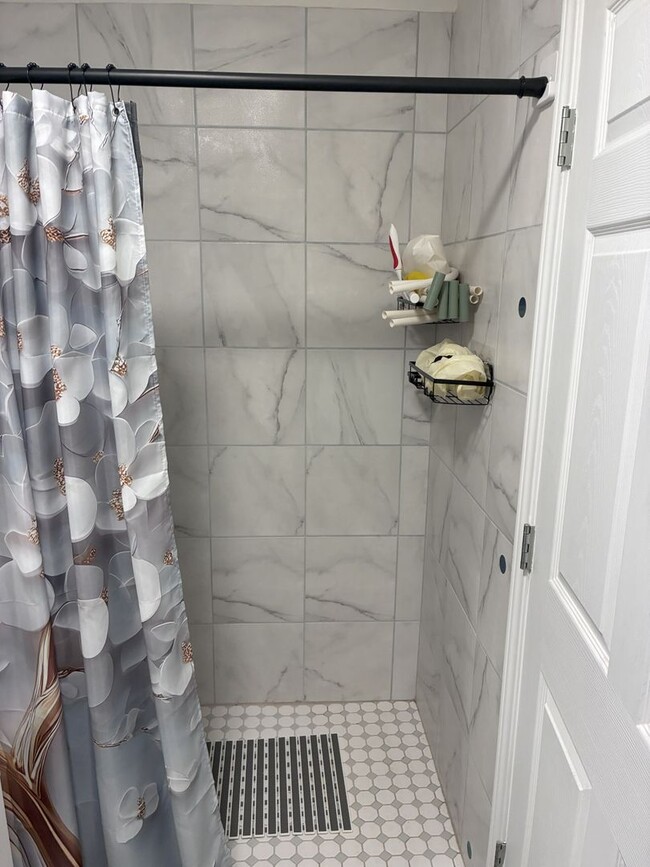 Building Photo - Country Living- Studio Unit- 1 Bed, 1 Bath...