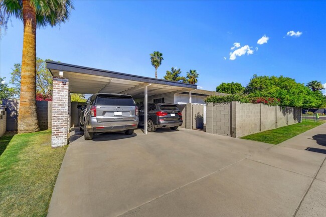 Building Photo - 6355 E Osborn Rd