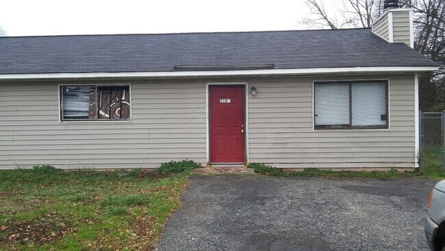 Primary Photo - Duplex on Westide of Spartanburg