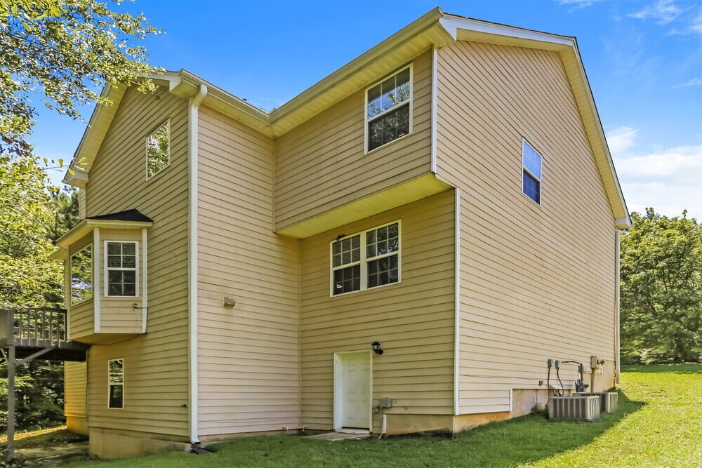 Building Photo - 3943 S River Ln
