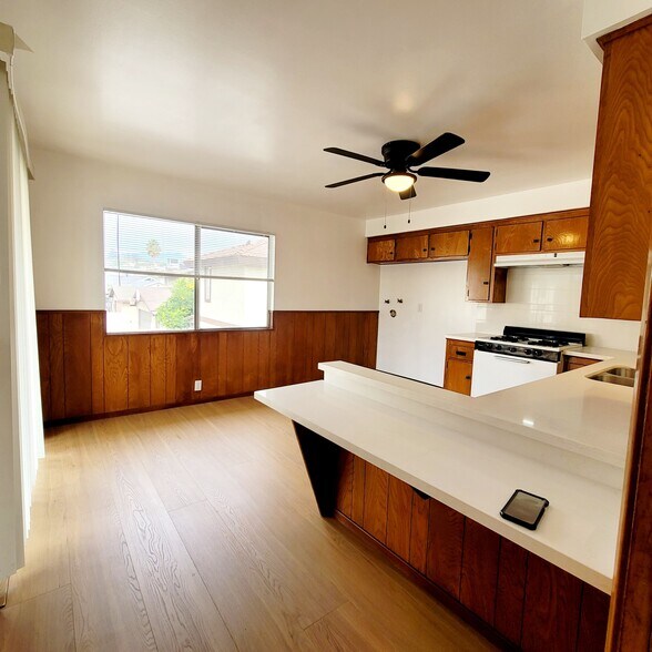 Building Photo - 2237 Orange Grove Ave