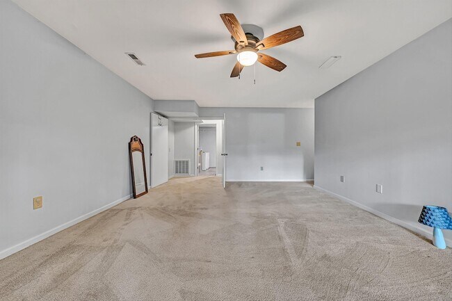 Building Photo - 3273 Forest Ridge Rd