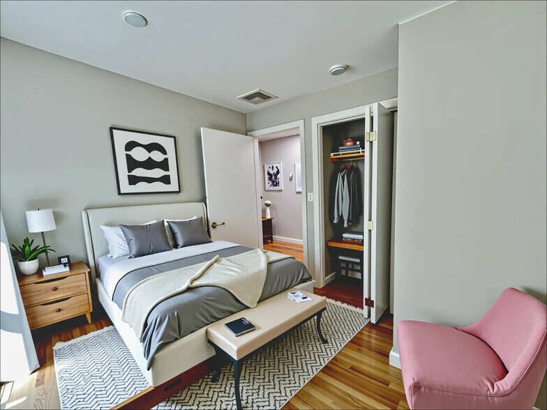 Building Photo - 1661-1663 Washington St. Unit 403