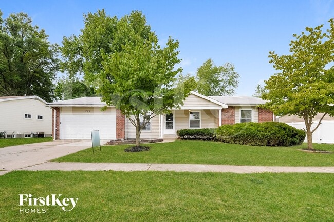 Building Photo - 733 Watersedge Dr