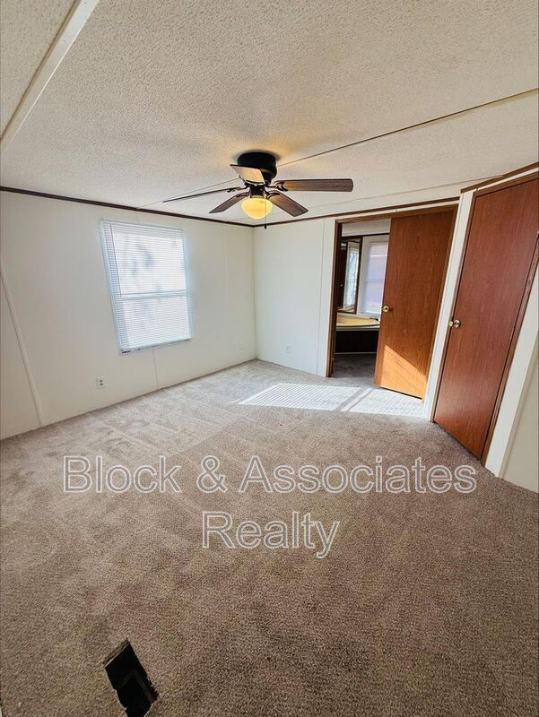 Building Photo - 1066 Worthville Rd