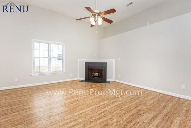 Building Photo - AVAILABLE NOW!! MOVE-IN SPECIAL!: 50% OFF ...