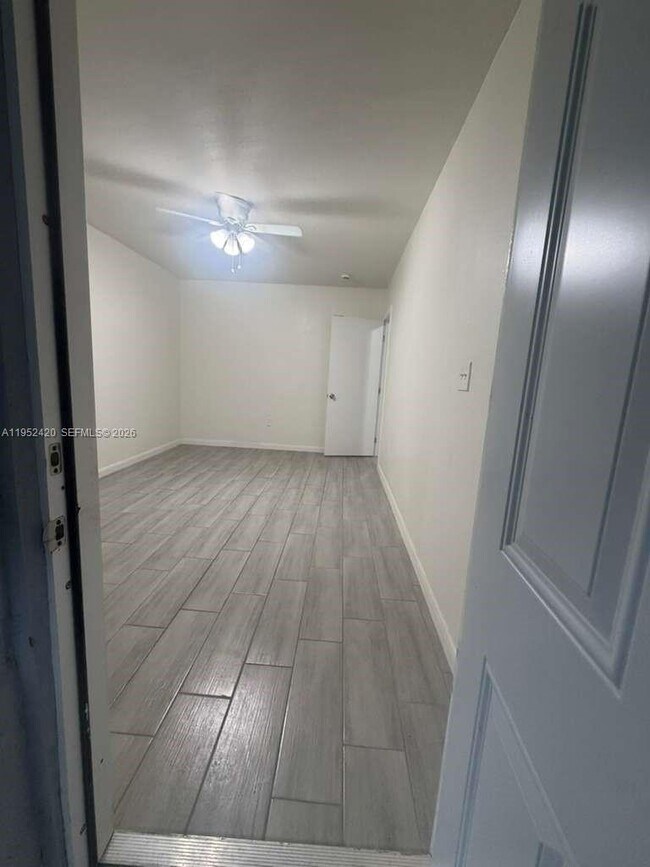 Building Photo - 1317 NW 2nd Ave