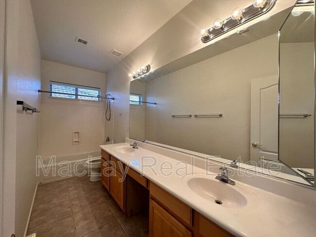 Building Photo - 7847 E Portobello Ave