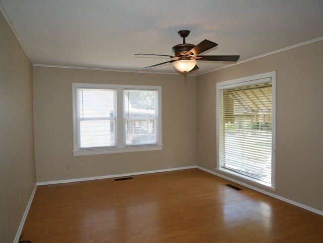 Building Photo - 1511 N 39th-