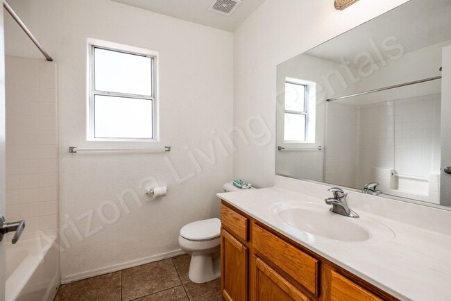 Building Photo - BEAUTIFUL CUL-DE-SAC HOME