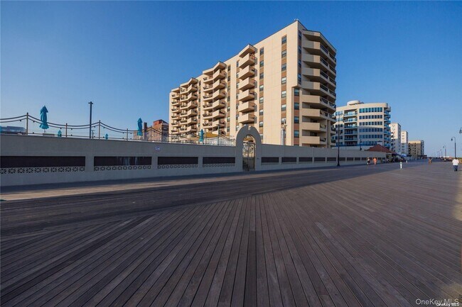 Building Photo - 360 Shore Rd