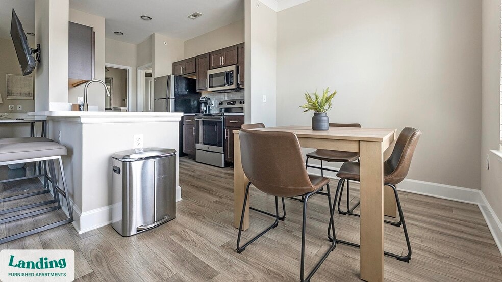 Building Photo - 195 N Creek Dr