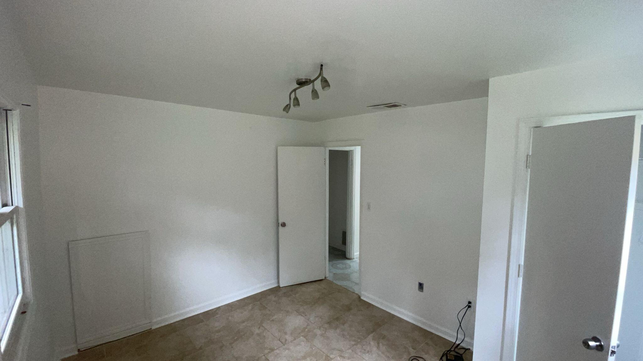 Building Photo - 1750 Kristi Dr