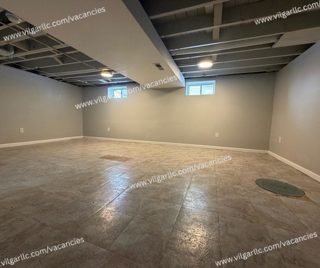 Building Photo - 2 Spacious Bedrooms • 1 Modern Bathroom + Rec Room home in Hammond, IN (Hessville Area)