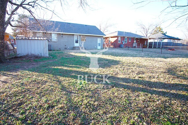 Building Photo - 9312 Mahler Pl