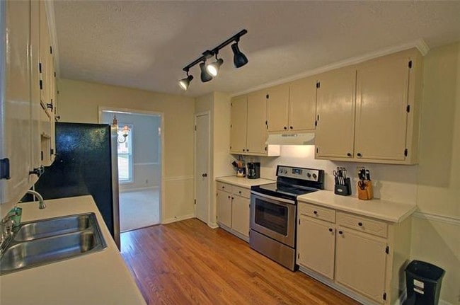 Building Photo - 1210 Rocky Rd