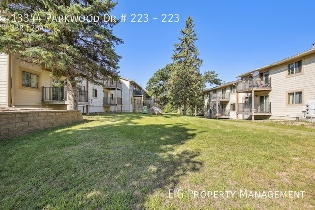 Building Photo - 13344 Parkwood Dr