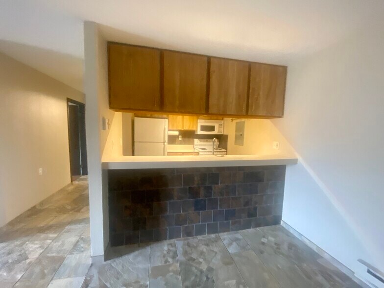 Building Photo - 5333 Brody Dr