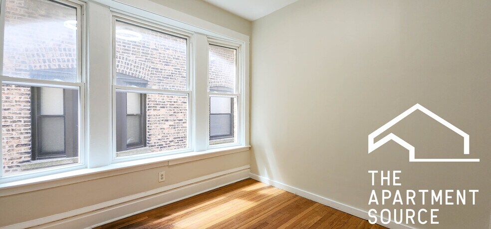 Building Photo - 4311 N Sheridan Rd