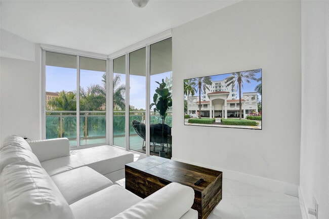 Building Photo - 3000 NE 188th St