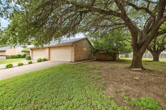 Building Photo - 7205 Waldon Dr