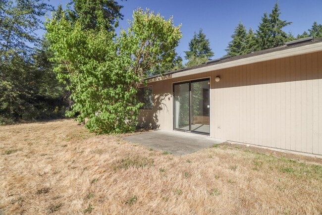 Building Photo - 9240 Mullen Rd SE