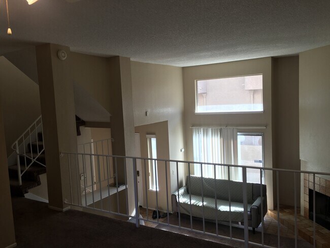 Building Photo - 2030 S Bon View Ave