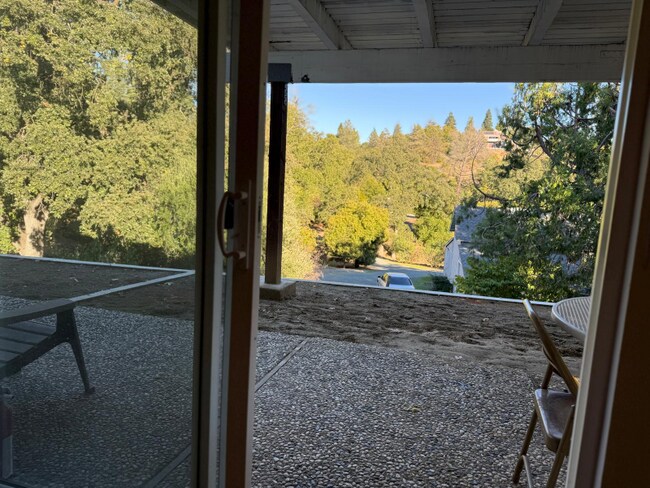 Building Photo - 607 Paso Nogal Rd