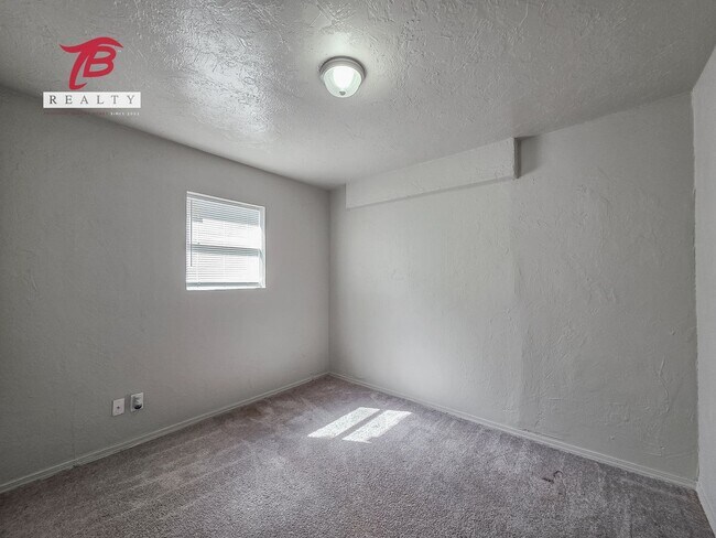 Building Photo - Newly Remodeled Home in SW OKC for Lease