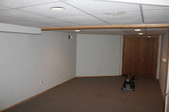 Building Photo - 118 Pine St