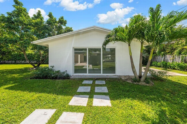 Building Photo - 7460 SW 126th St