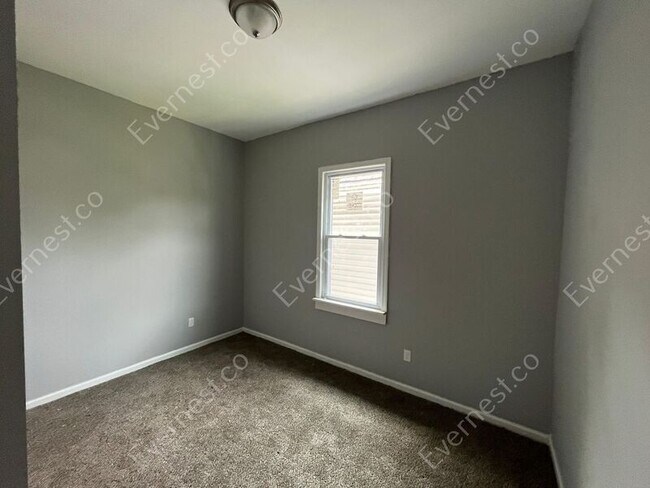 Building Photo - 291 Englewood St