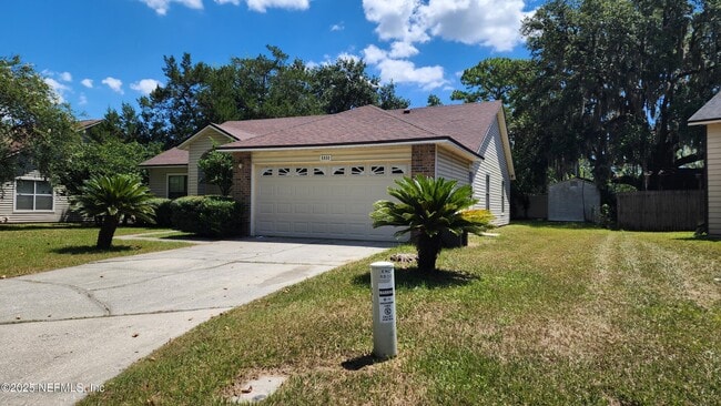 Building Photo - 8800 Mountain Lake Dr S