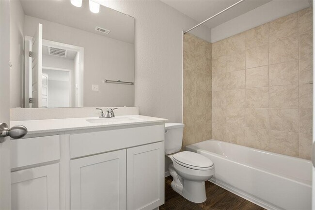 Building Photo - 158 Linnet Ln