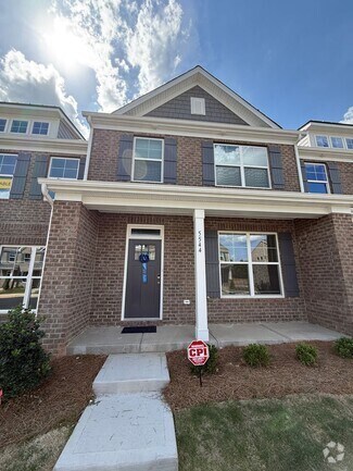 Building Photo - Brand New Townhome in Hickory Ridge School...