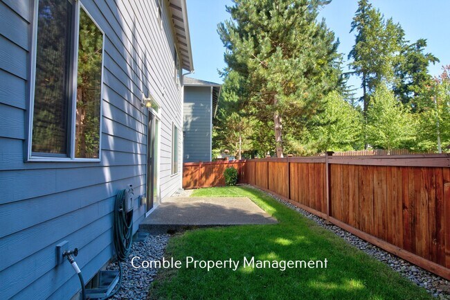 Building Photo - 16115 40th Ave SE