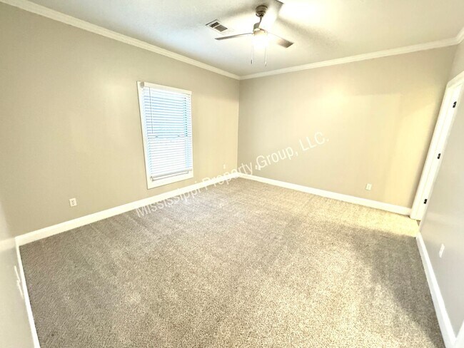 Building Photo - 4BD/4.5BA FOR RENT