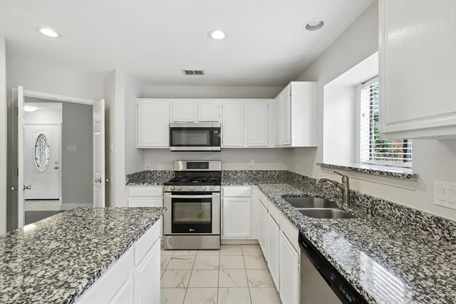 Building Photo - 5446 Meadow Vista Ln