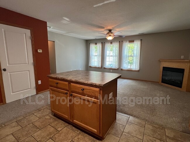 Building Photo - 3117 SW Sharmin Ln