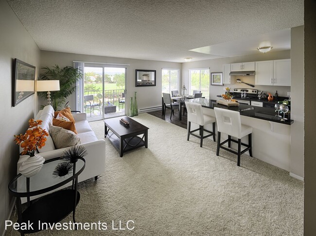 Primary Photo - 735 Fathom Dr