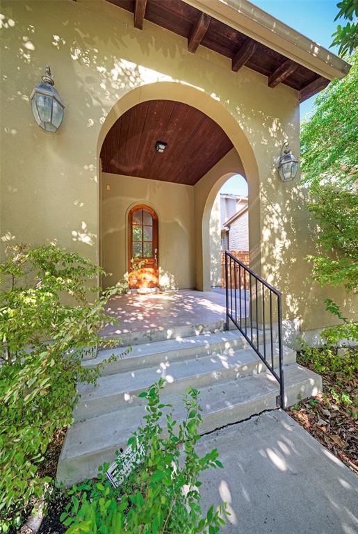 Building Photo - 4005 Camacho St