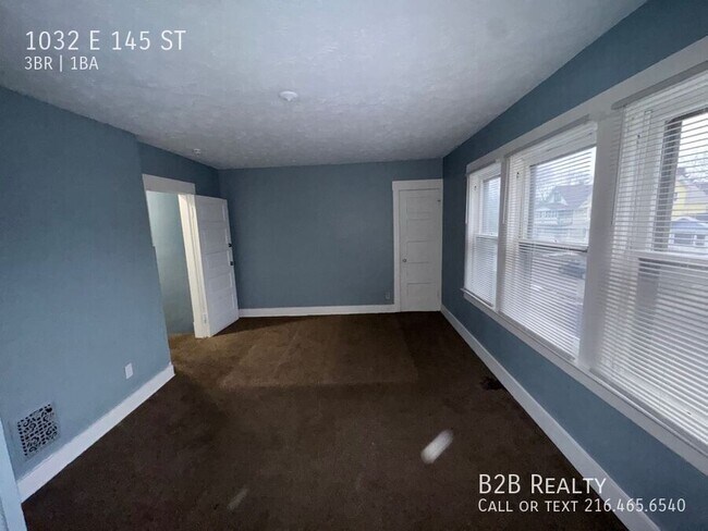 Building Photo - 1032 E 145th St