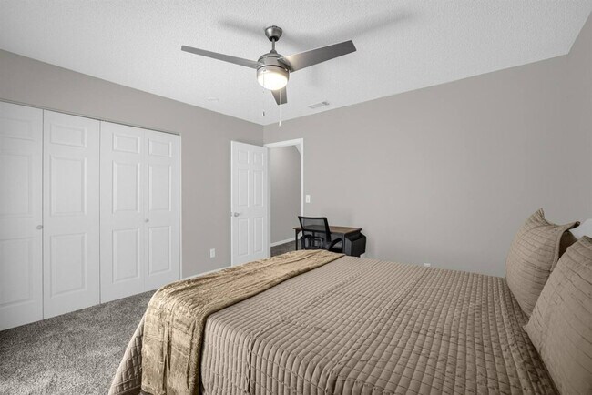 Building Photo - 13915 Heritage Club Dr