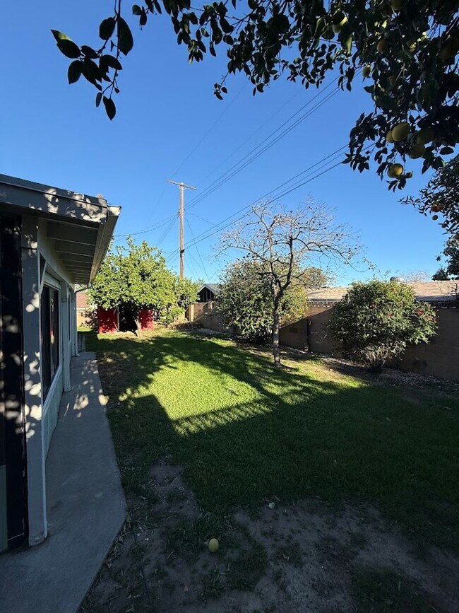 Building Photo - Beautiful 4 Bedroom, 2 Bathroom, Sylmar Home! Ready for Move-In!