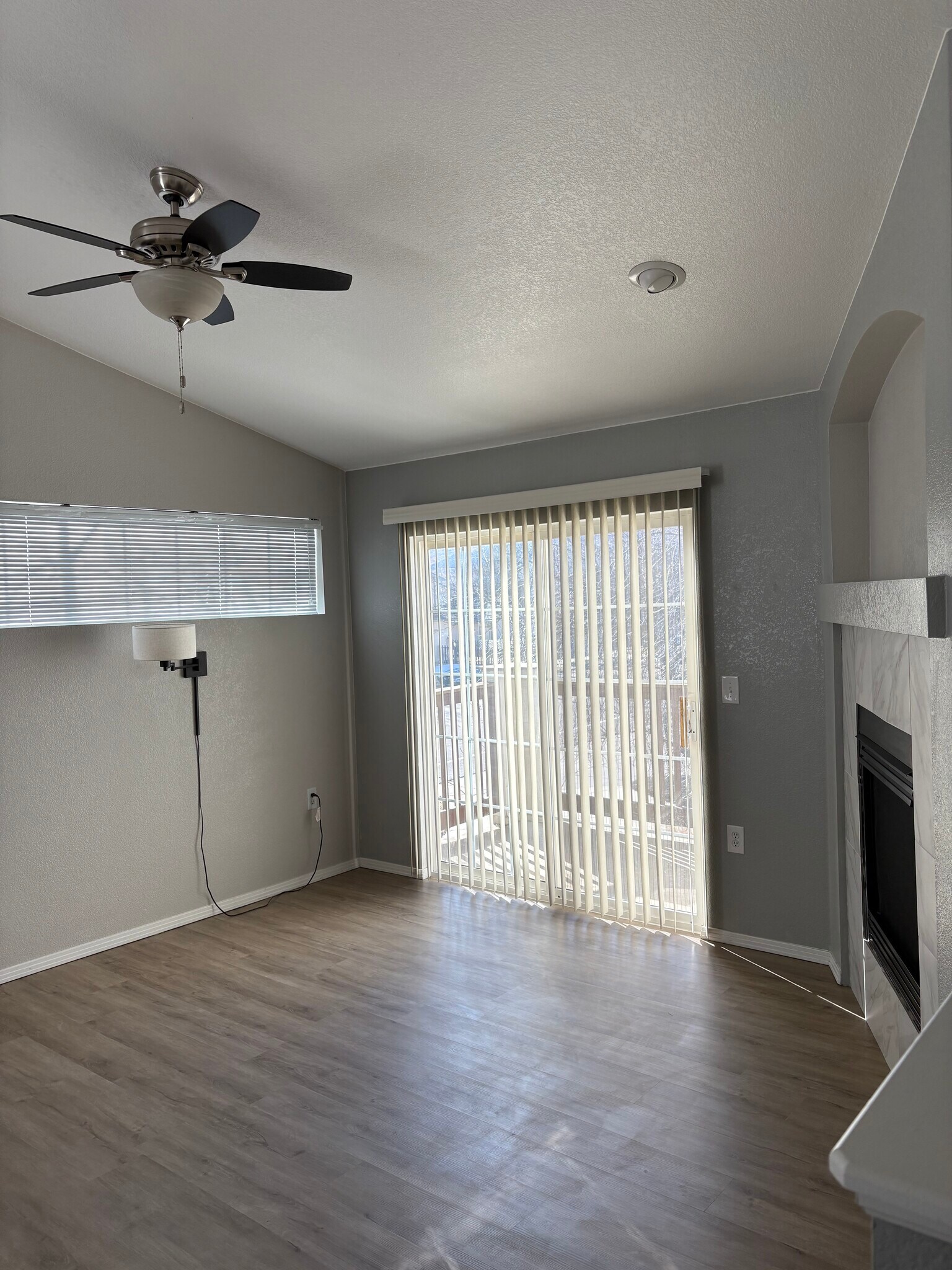 Building Photo - 3002 W Elizabeth St