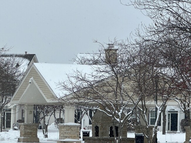 Building Photo - 2600 Providence Ave