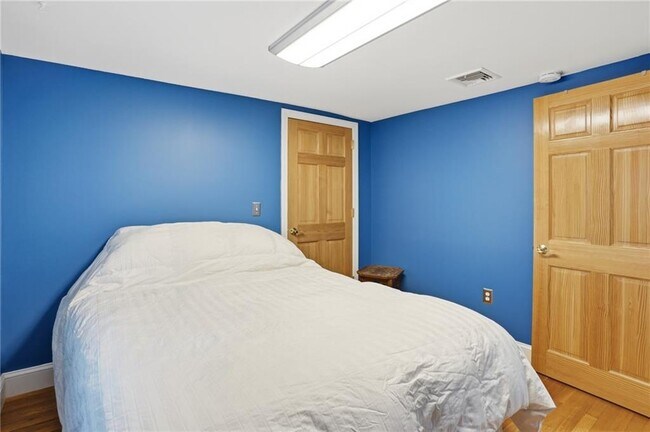 Building Photo - 97 Kenson Dr
