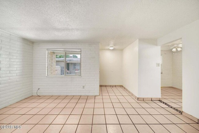 Building Photo - 11248 Wharf Cove Dr