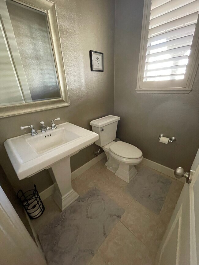 Building Photo - 1661 Sawtooth Trail