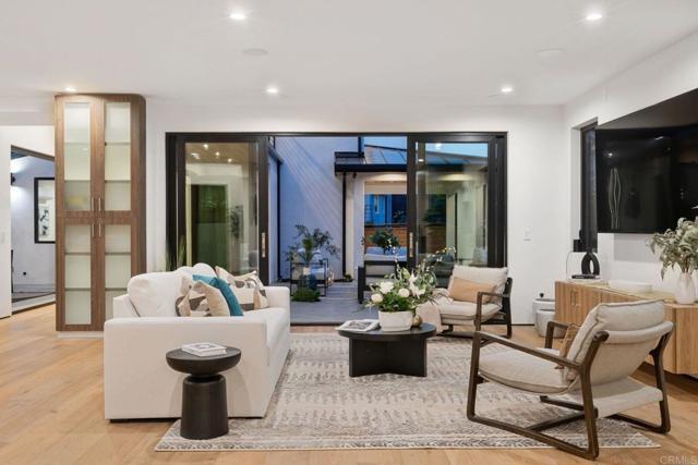 Building Photo - 5610 Bellevue Ave